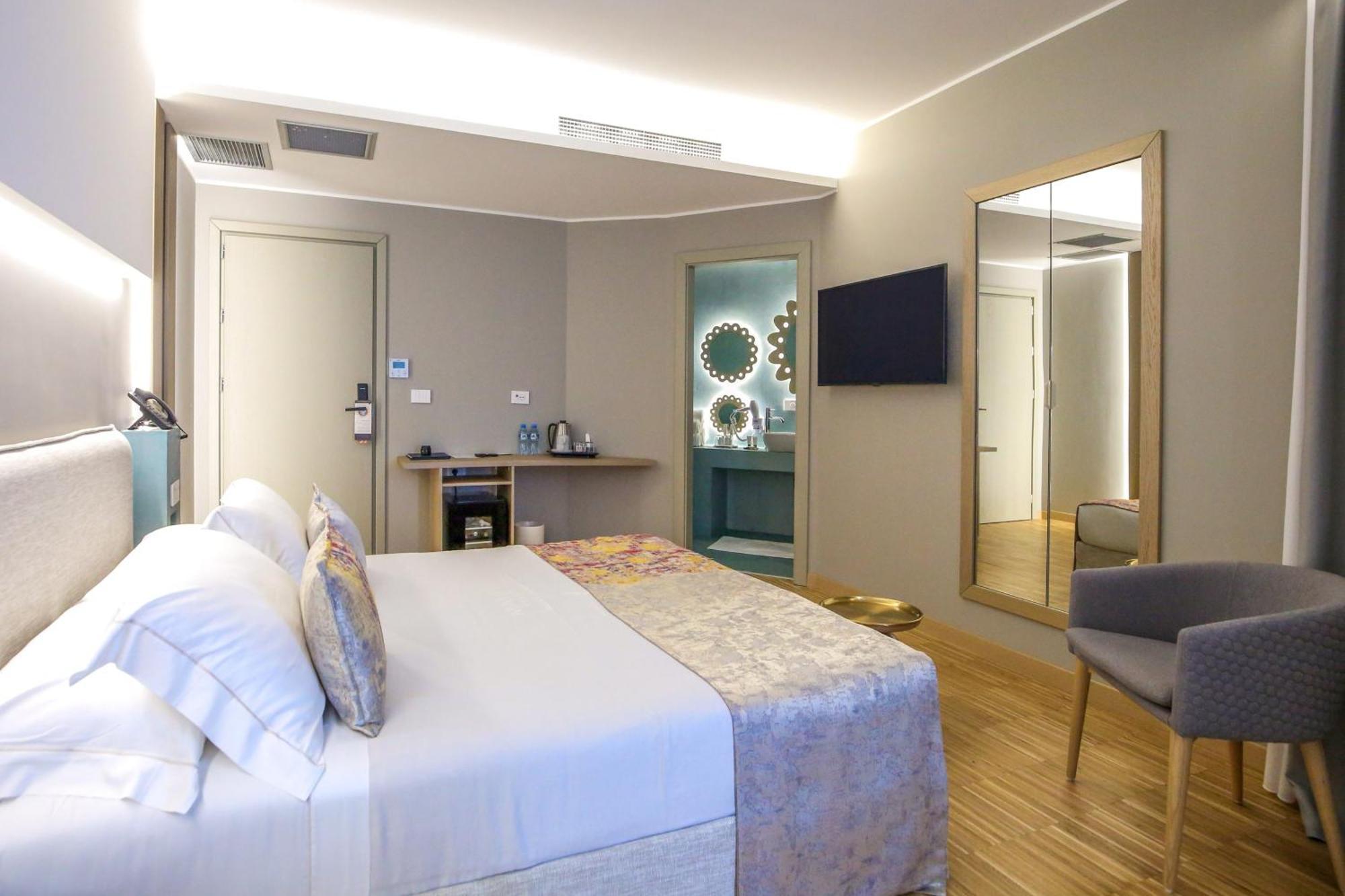 Hotel Vlora Priam, Affiliated By Melia 外观 照片
