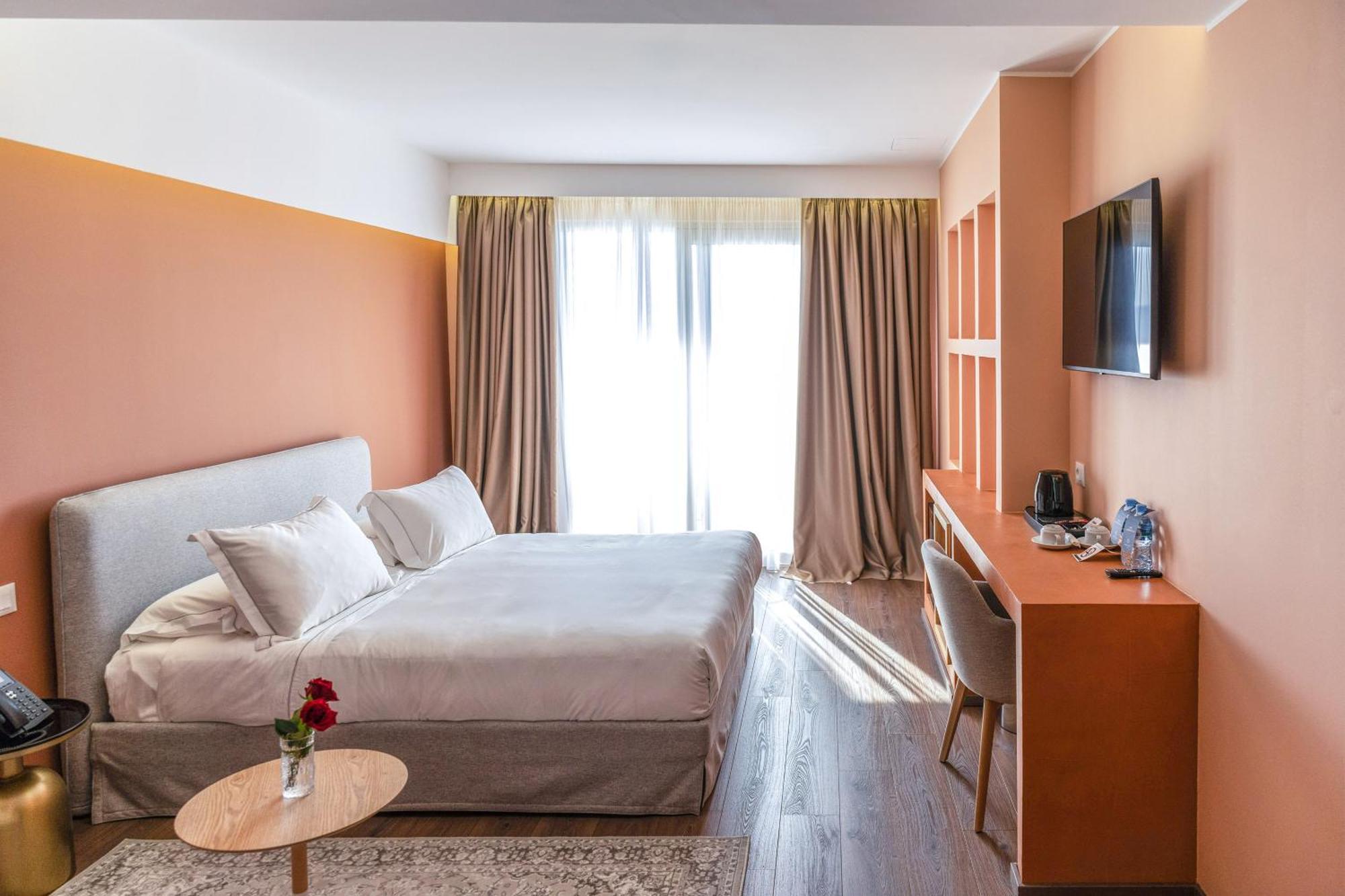 Hotel Vlora Priam, Affiliated By Melia 外观 照片