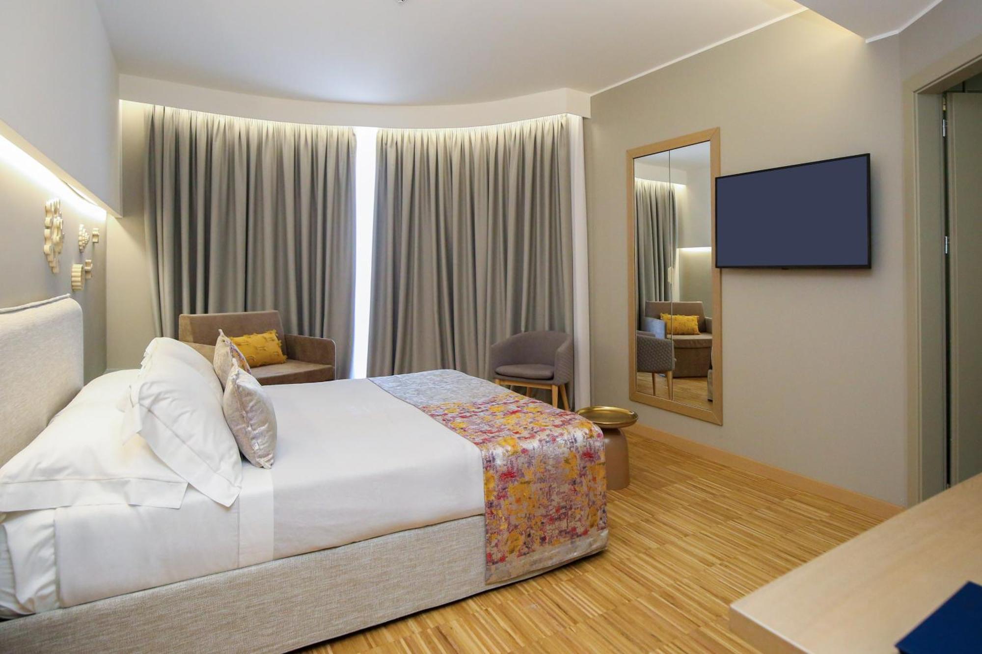 Hotel Vlora Priam, Affiliated By Melia 外观 照片