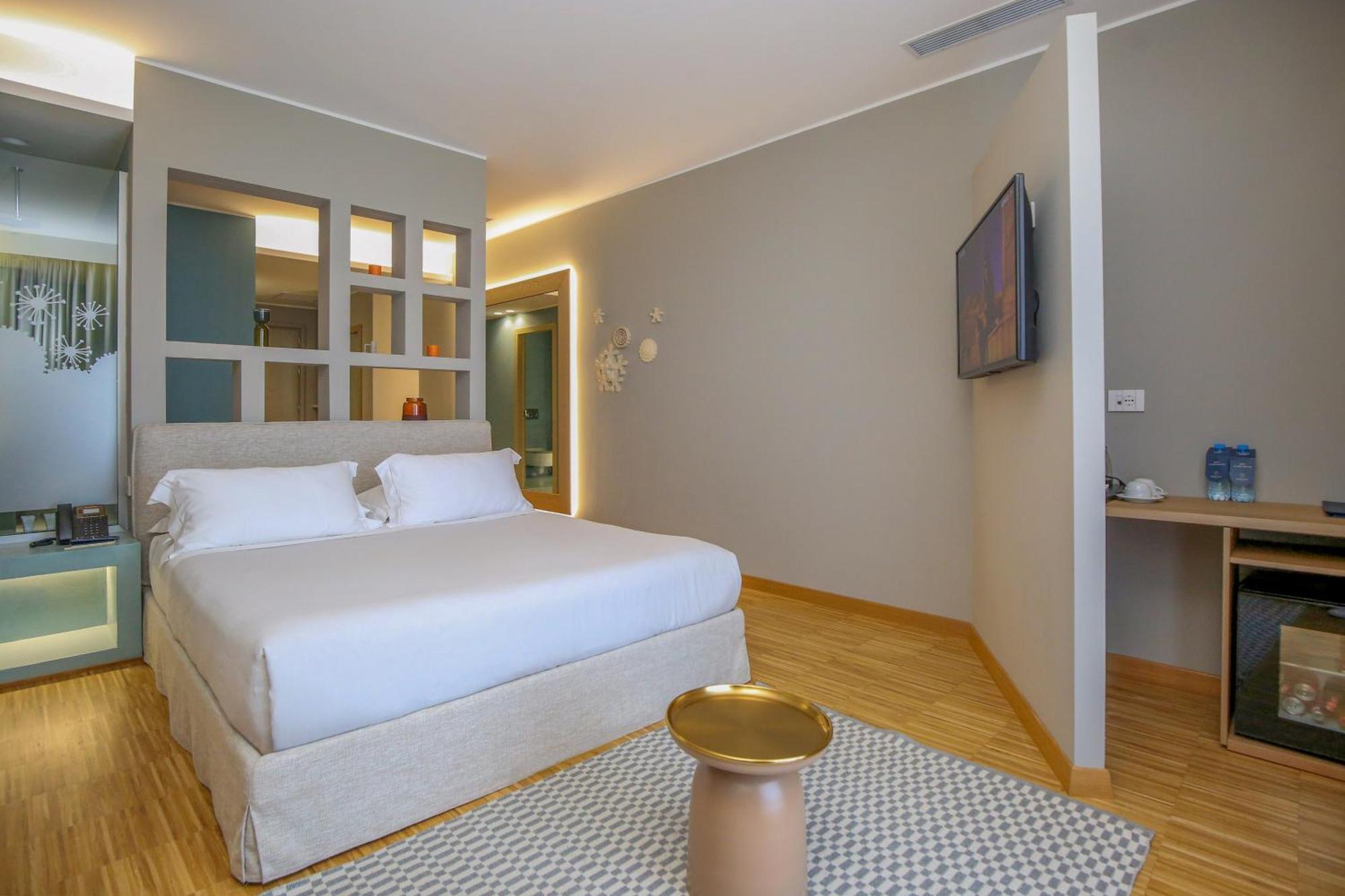 Hotel Vlora Priam, Affiliated By Melia 外观 照片