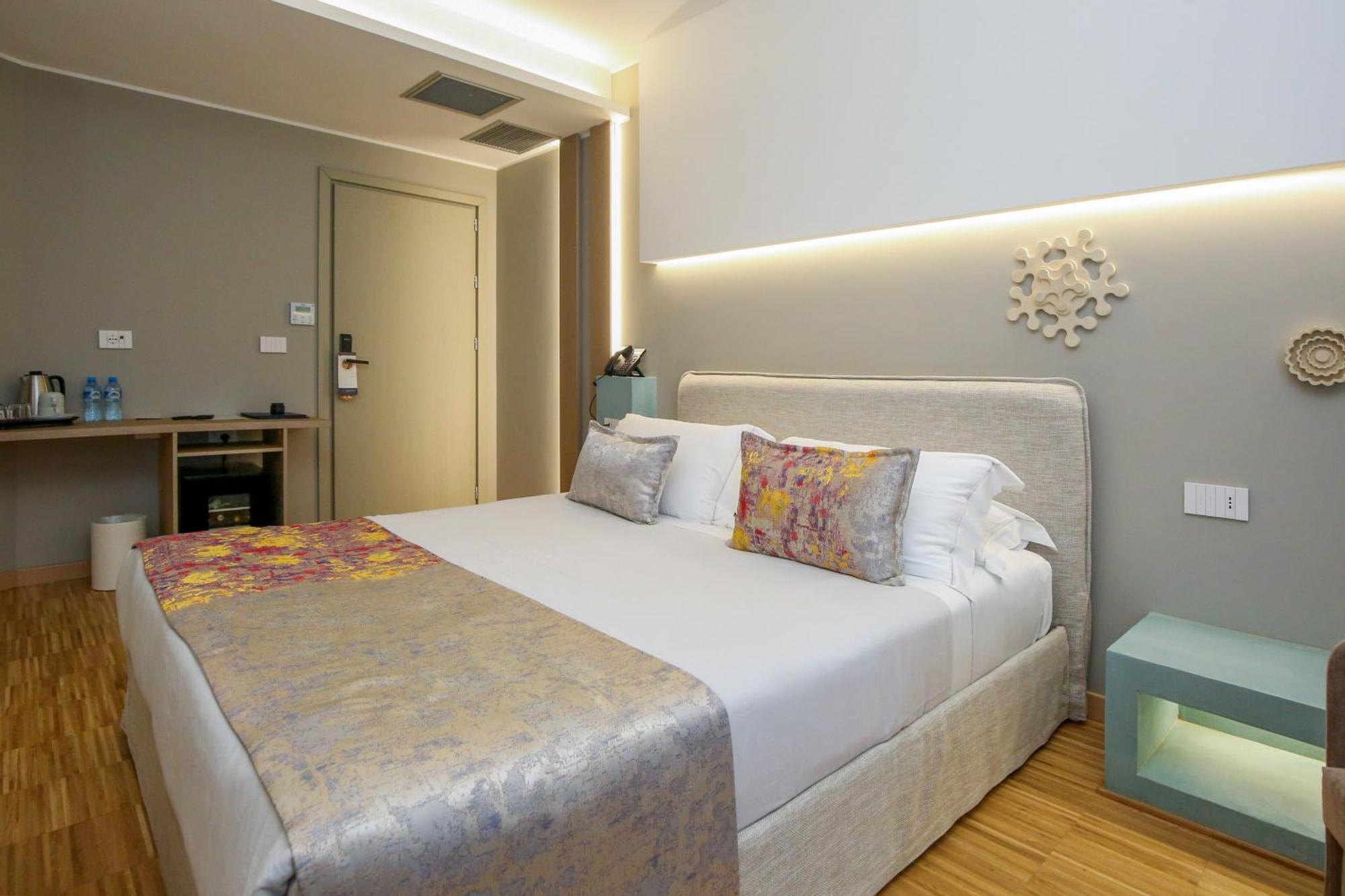 Hotel Vlora Priam, Affiliated By Melia 外观 照片